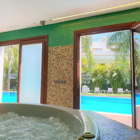 Luxury Frontal In Doncella Εστεπόνα