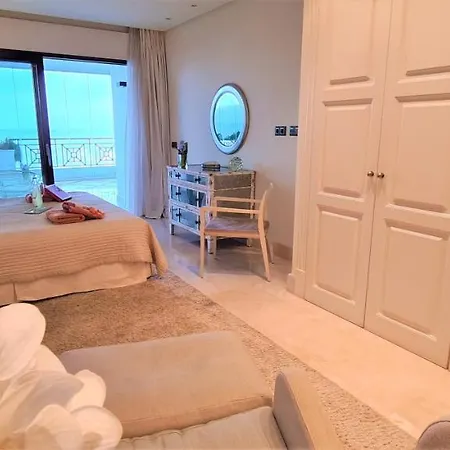 Luxury Frontal In Doncella * Εστεπόνα
