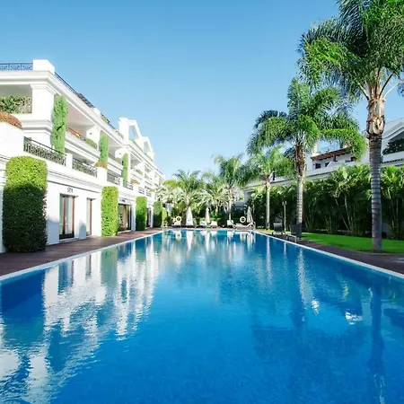 Luxury Frontal In Doncella Εστεπόνα